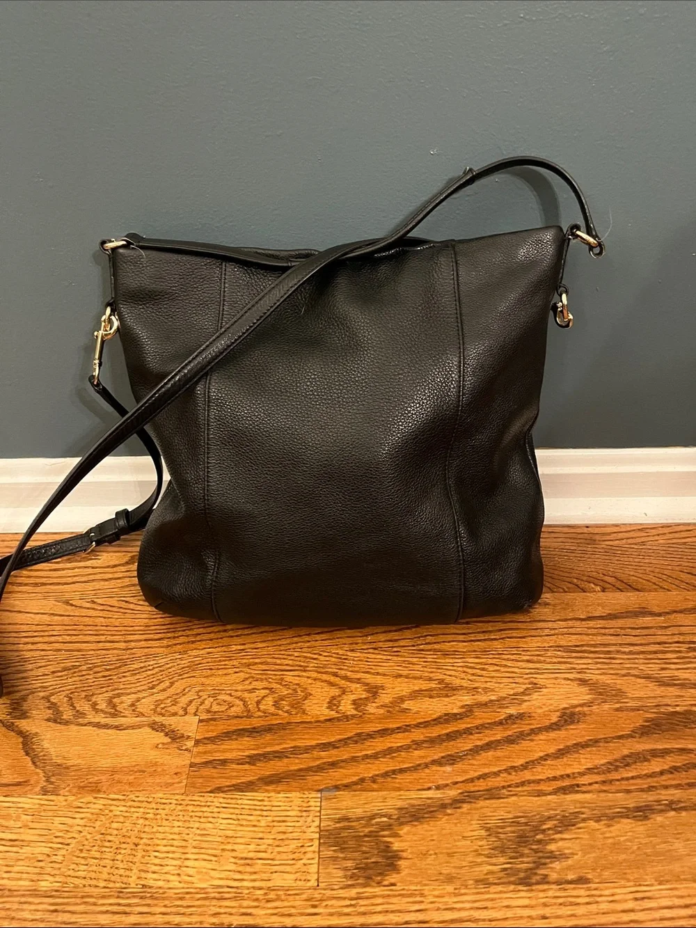 Authentic Isabelle Coach F34511 pebbled leather bag